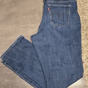 Levi’s Classic Straight Women’s Size 16M 33x30 Blue Jeans Style 3514 CW-0923
